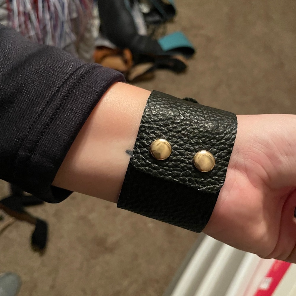 Faux leather bracelet - Picture 4 of 5
